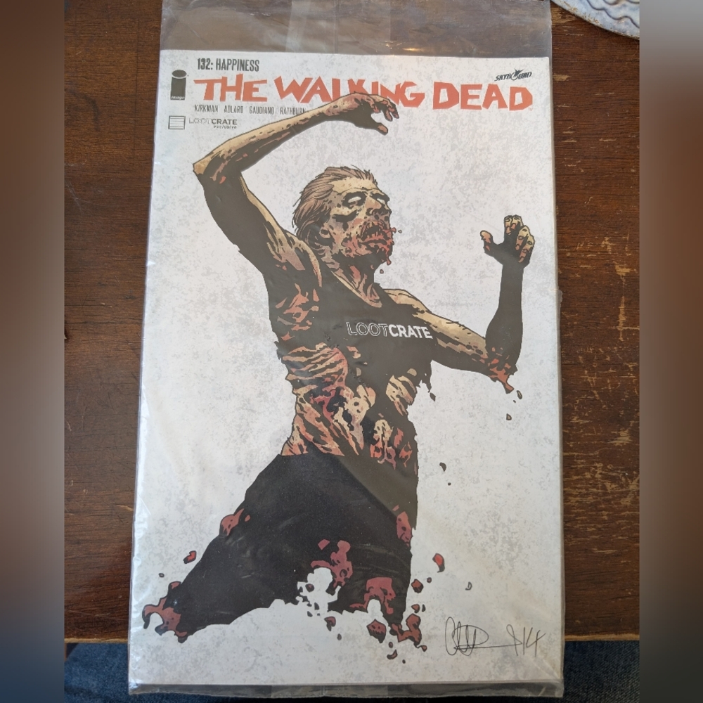 The Walking Dead Comic Issue 132 Happiness MINT CONDITION LOOT CRATE EXCLUSIVE